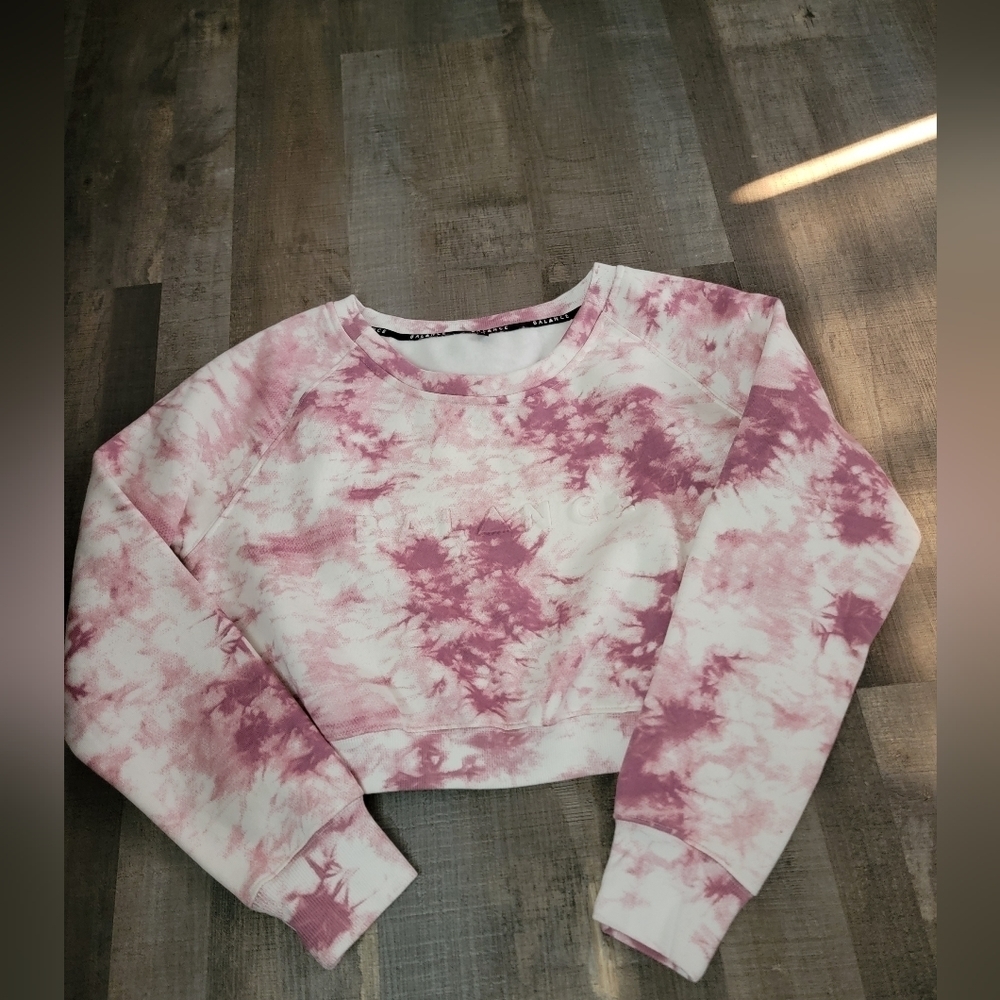 Balance vitality crew neck crop size medium
